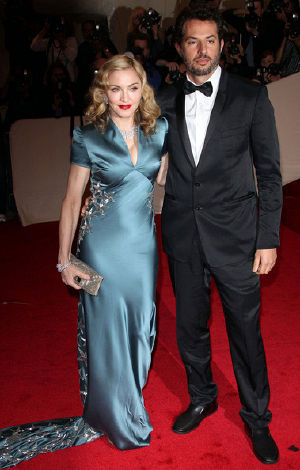 Madonna+Guy+Oseary+Costume+Institute+Gala+sJ-xLkADXTbl.jpg