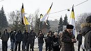 Участники пикета в Новосибирске, выступающие за справедливый суд над Расулом Мирзаевым