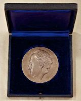 Goethe-Medaille für Kunst und Wissenschaft (Vorderseite).jpg